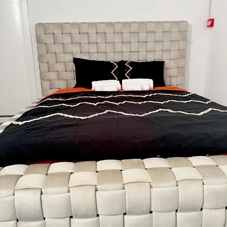 9 Curte Parcare Privata Centru Apartment Craiova