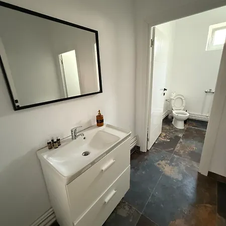 Apartment 9 Curte Parcare Privata Centru Craiova