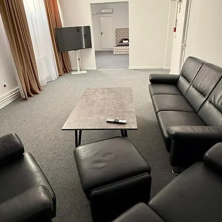 Apartment 9 Curte Parcare Privata Centru *