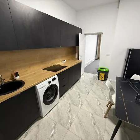 Apartment 9 Curte Parcare Privata Centru Craiova